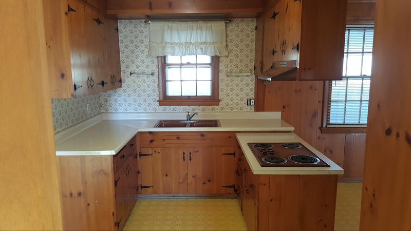 3227 Buffat Mill Rd, Knoxville, TN 37917