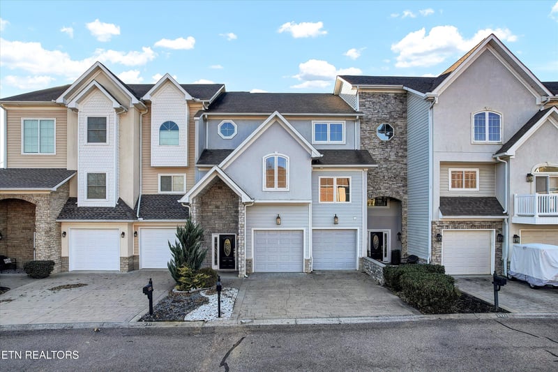3227 Gazebo Point Way, Knoxville, TN 37920