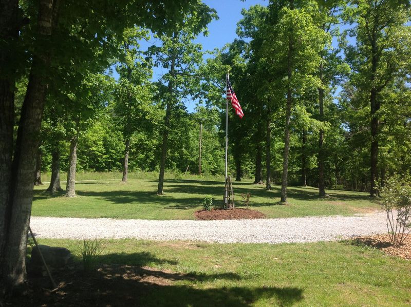 323 Bowman Ln, Crab Orchard, TN 37723