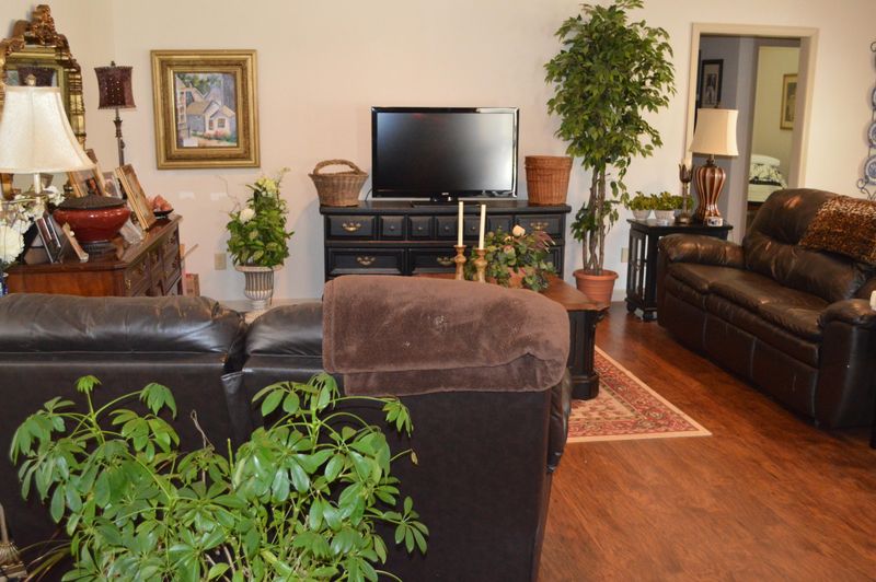 323 Bowman Ln, Crab Orchard, TN 37723