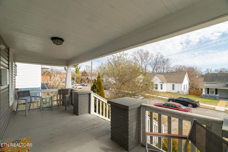 323 E Emerald Ave, Knoxville, TN 37917