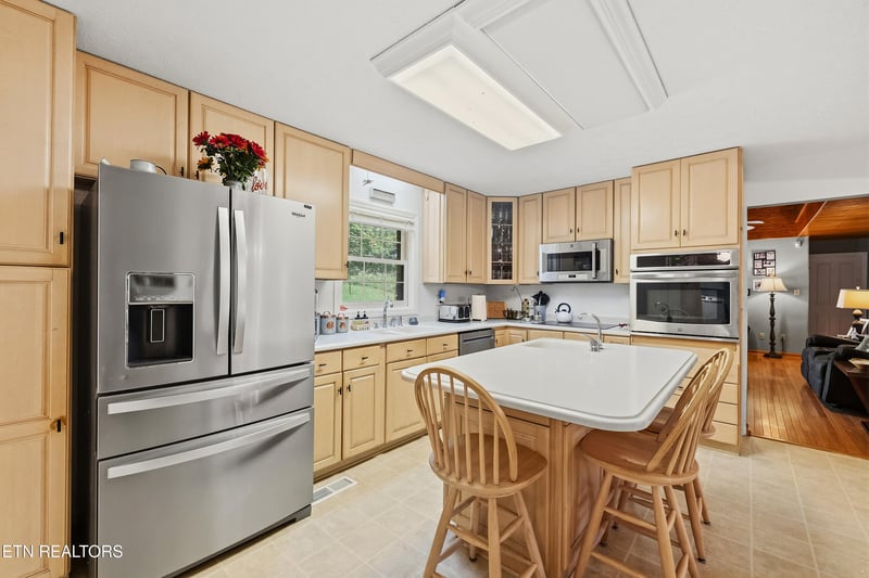 323 Kitts Rd, Luttrell, TN 37779