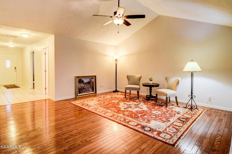 3230 Mountain Spring Way, Knoxville, TN 37917
