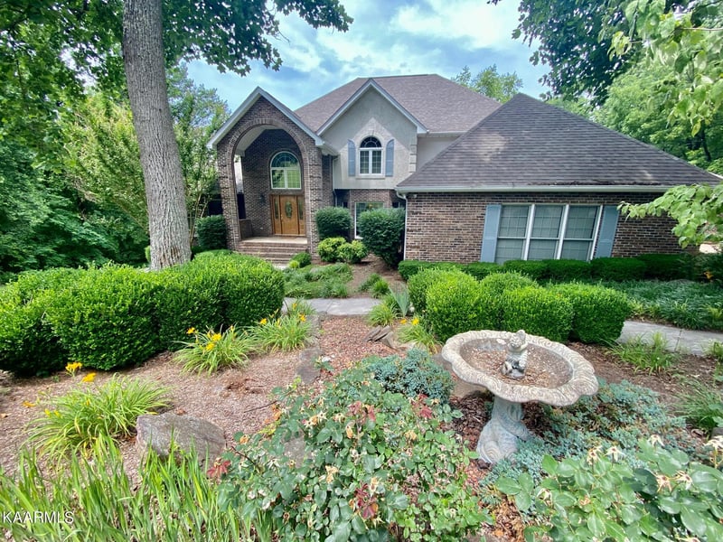 3231 Topside Dr, Kodak, TN 37764