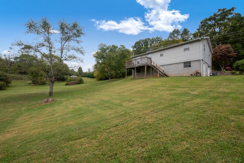 3232 Pineview Rd, Maryville, TN 37803