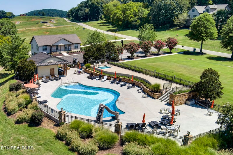 3235 Chestnut Ln, Loudon, TN 37774