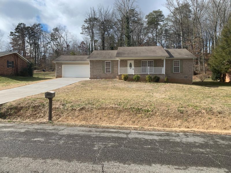 3235 Lagrange Dr, Maryville, TN 37804