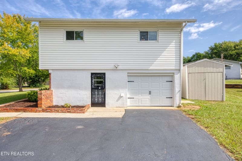 3236 NW Lineback Rd, Knoxville, TN 37921