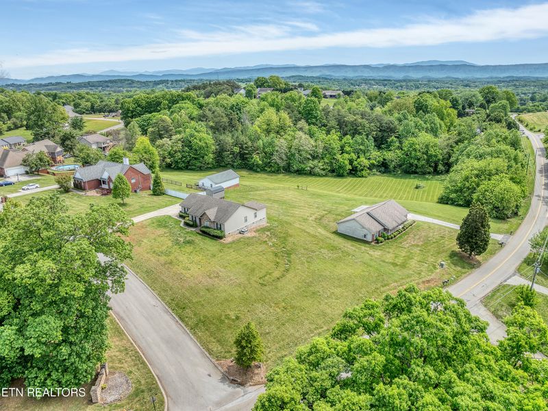 3237 Reiley Dr, Maryville, TN 37801