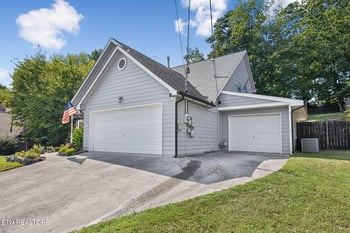 3238 Kingsmore Dr, Knoxville, TN 37921