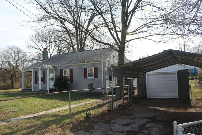 324 Ave B, Knoxville, TN 37920