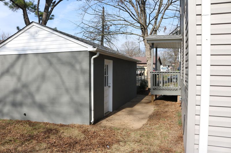 324 Ave B, Knoxville, TN 37920