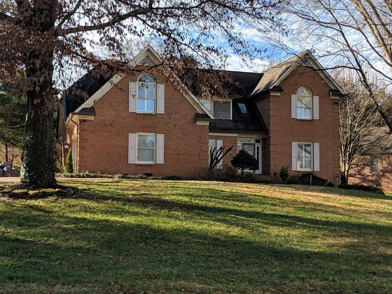 324 Axton Dr, Knoxville, TN 37934