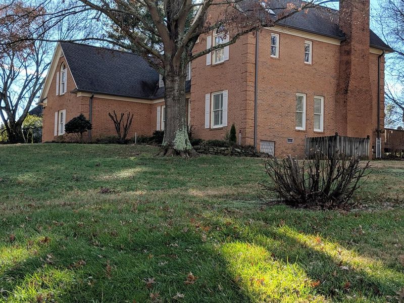 324 Axton Dr, Knoxville, TN 37934