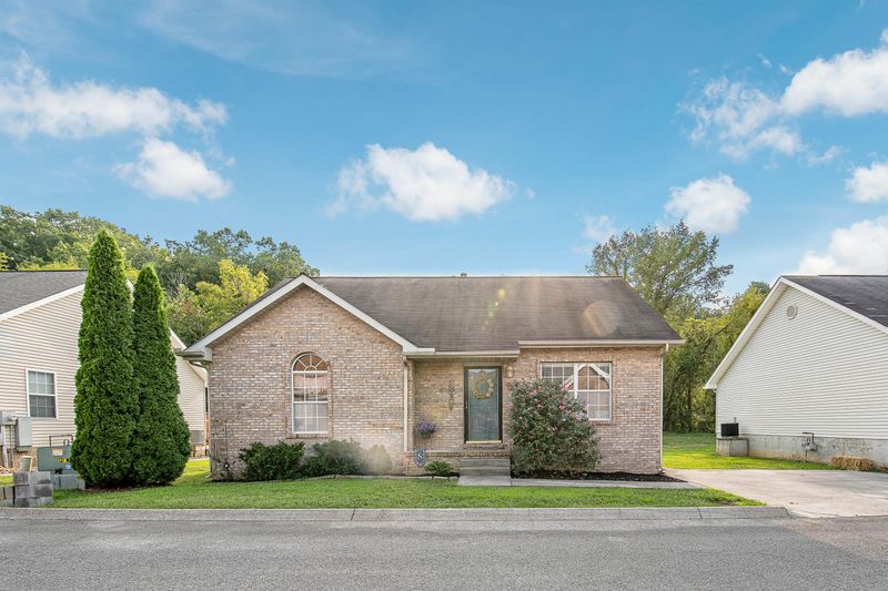 324 Creekwalk Blvd, Pigeon Forge, TN 37863