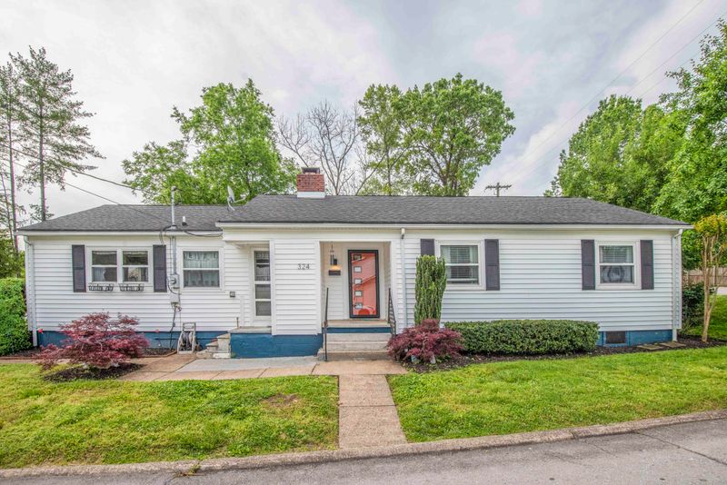 324 E Fairview Rd, Oak Ridge, TN 37830