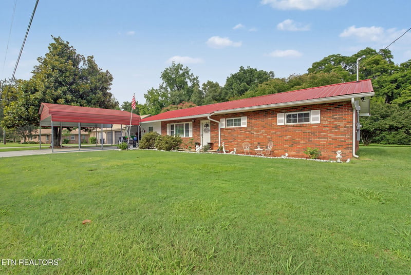 324 Fenway Dr, Pigeon Forge, TN 37863