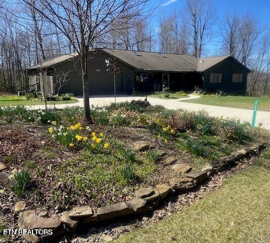 324 Meadows Rd, Sparta, TN 38583