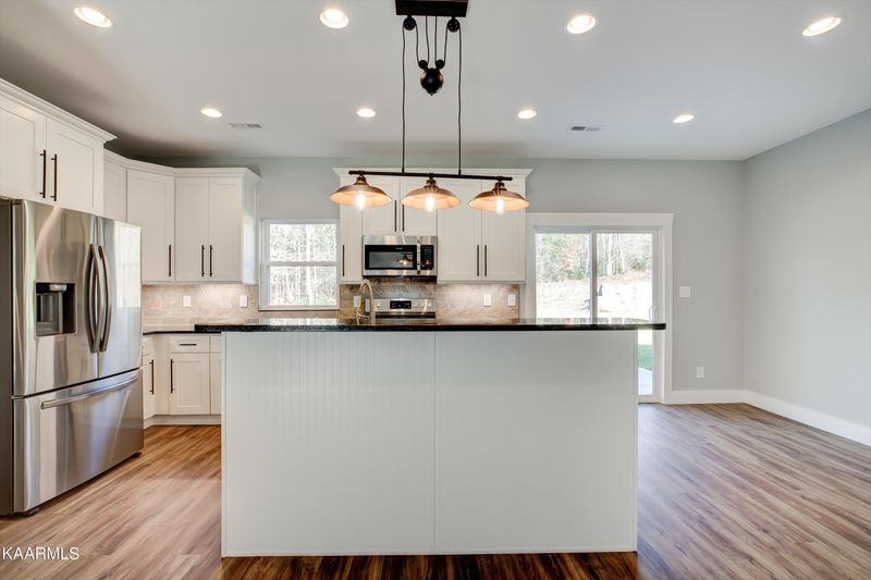 324 Robinson Tr, Loudon, TN 37774