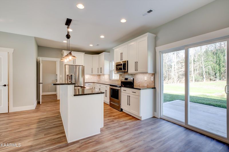 324 Robinson Tr, Loudon, TN 37774