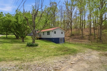 324 Sanita Village Rd, Bean Station, TN 37708