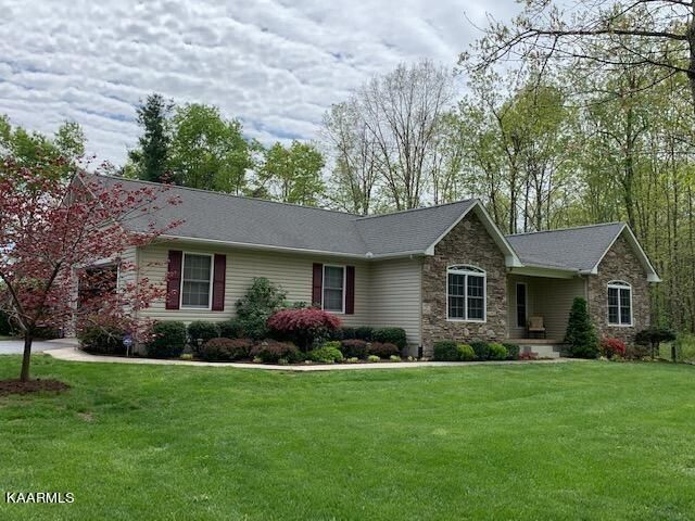 324 Stonecrest Loop, Crossville, TN 38571
