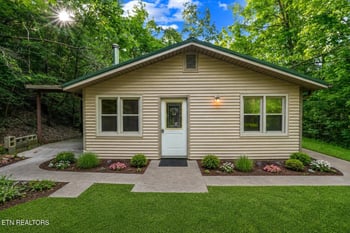 324 Whaley Way, Sevierville, TN 37876