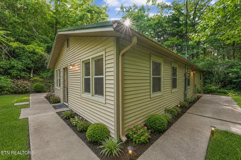 324 Whaley Way, Sevierville, TN 37876