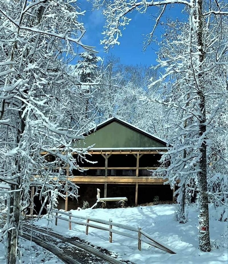 3240 Bent Rd, Kodak, TN 37764