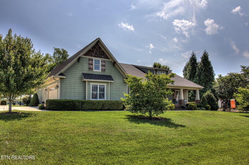 3242 Whittenburg Dr, Maryville, TN 37804