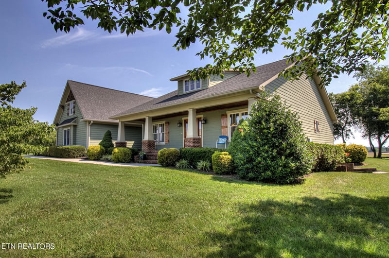 3242 Whittenburg Dr, Maryville, TN 37804