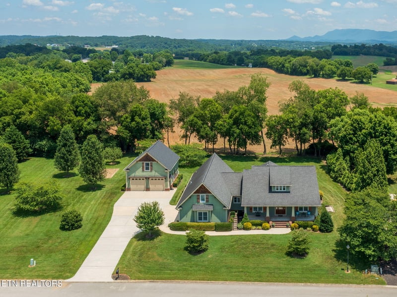 3242 Whittenburg Dr, Maryville, TN 37804