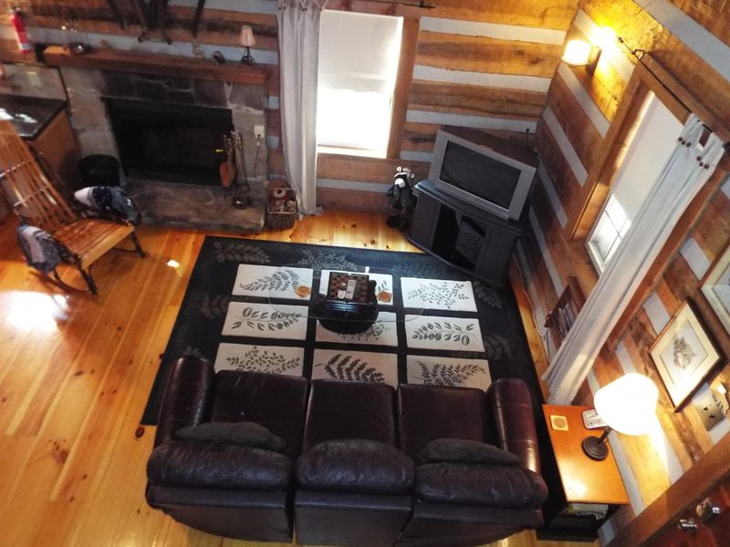 3243 Bear Mountain Ln, Sevierville, TN 37876