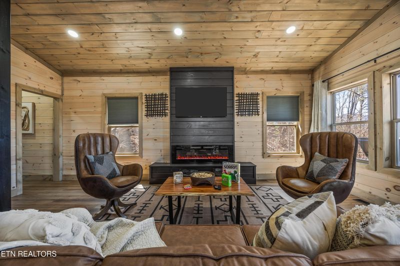 3244 Emerald Springs Loop, Sevierville, TN 37862
