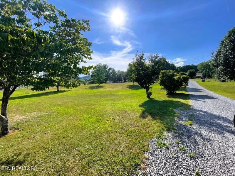 3245 Hinds Creek Rd, Heiskell, TN 37754
