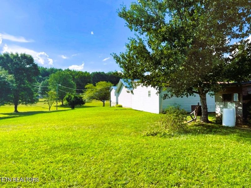 3245 Hinds Creek Rd, Heiskell, TN 37754