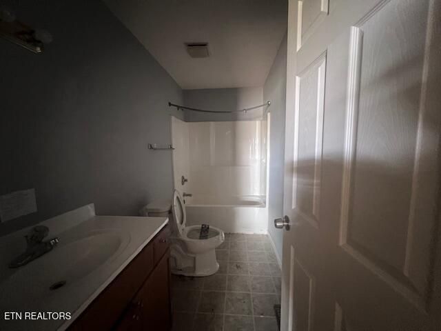 3246 Four M Cir, Kodak, TN 37764