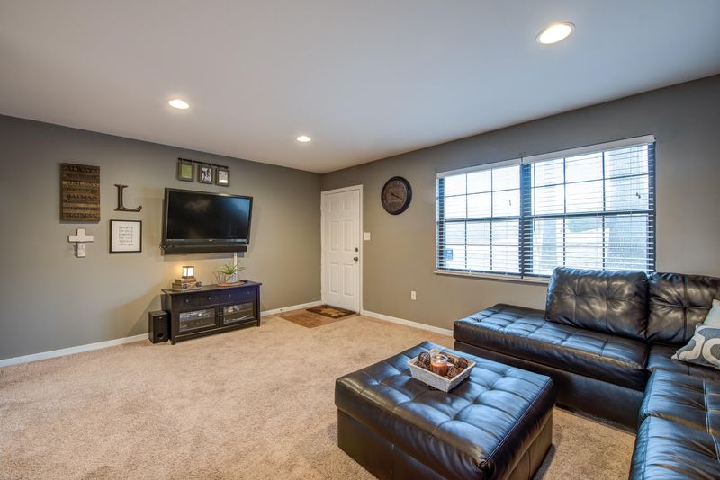 3247 Dewine Rd, Knoxville, TN 37921