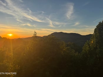 3248 Grouse Ridge Ln, Sevierville, TN 37862