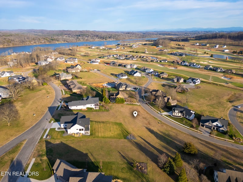 325 Chestnut Ln, Loudon, TN 37774