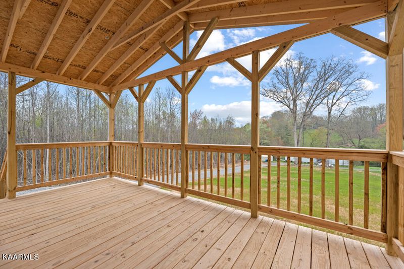 325 Co Rd 293 Rd, Philadelphia, TN 37846