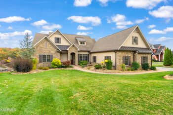 325 Conkinnon Dr, Lenoir City, TN 37772