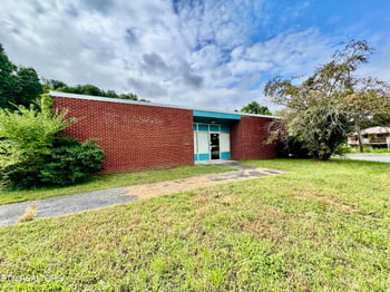 325 Fairchild St, Harriman, TN 37748