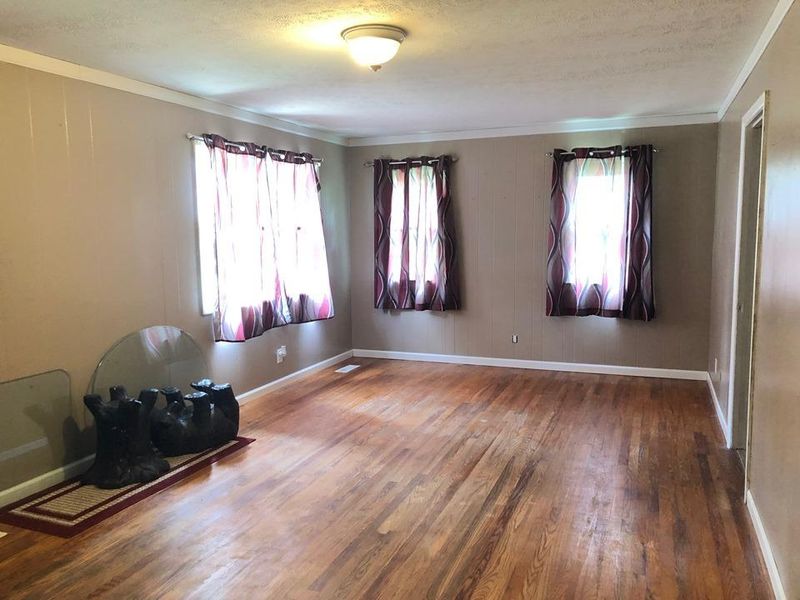 325 Hester Dr, Harriman, TN 37748