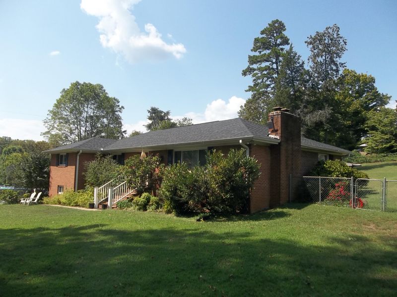 325 Irwin Rd, Powell, TN 37849