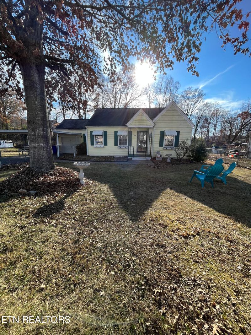 325 Kentucky Ave, Clinton, TN 37716
