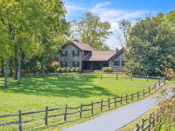 325 Lone Ridge Ln, Clinton, TN 37716