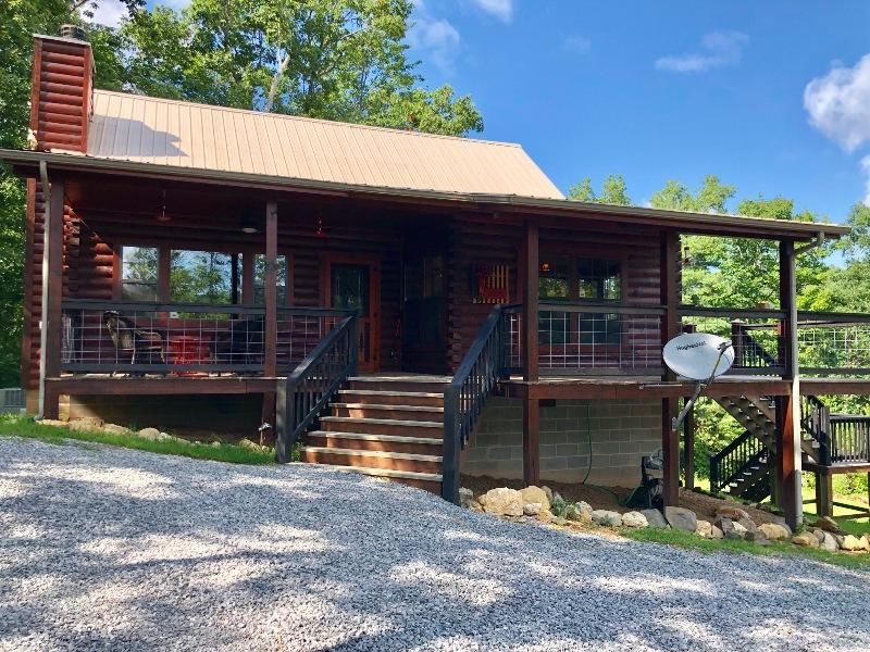 325 Smithfield Rd, Tellico Plains, TN 37385