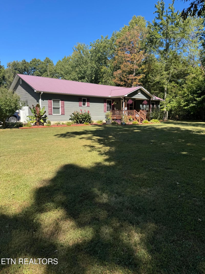 3252 Cumberland Lakes Dr, Monterey, TN 38574