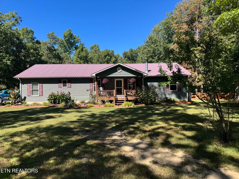 3252 Cumberland Lakes Dr, Monterey, TN 38574